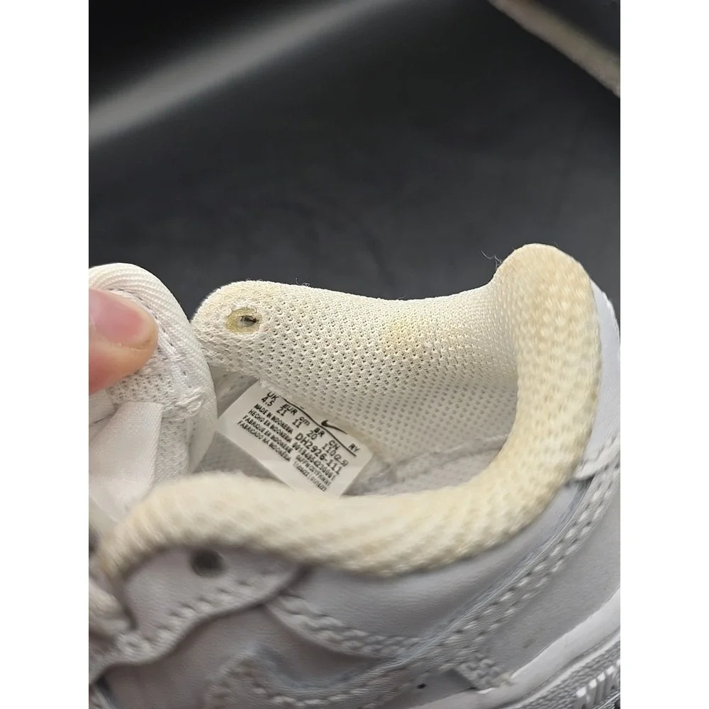 Nike Air Force 1 Baby Size 5 Tripple White.